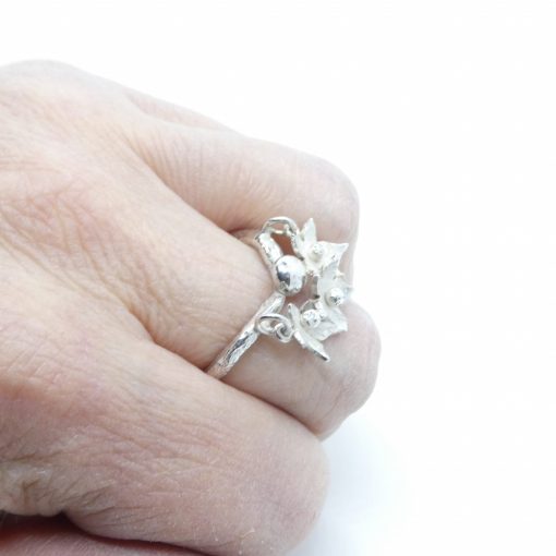 Ring med dinglande liljor - Bild 2